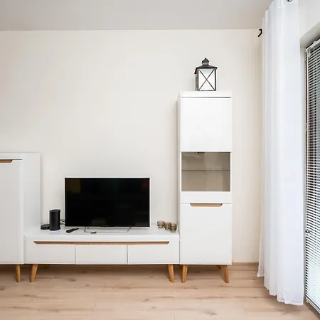 Appartement Royal Wilanow With Garden By Bookinghost