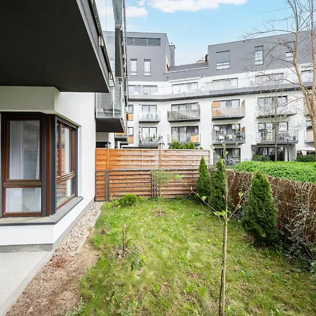 Royal Wilanow With Garden By Bookinghost Appartement