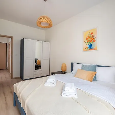 Royal Wilanów With Garden Varsovia