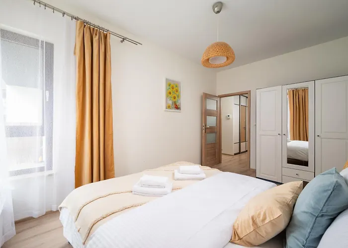 Royal Wilanow With Garden By Bookinghost *