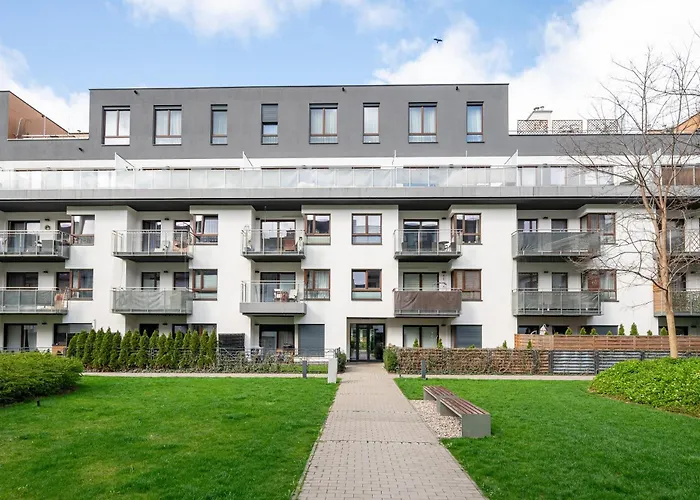 Royal Wilanow With Garden By Bookinghost Apartman