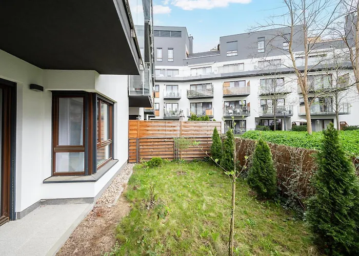 Royal Wilanow With Garden By Bookinghost Apartman